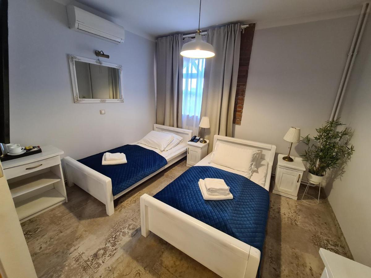 Hotel Staropolska Tomaszów Lubelski Kültér fotó