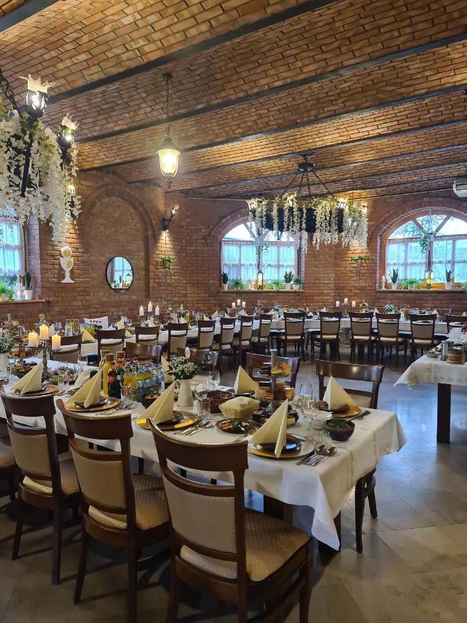 Hotel Staropolska Tomaszów Lubelski Kültér fotó