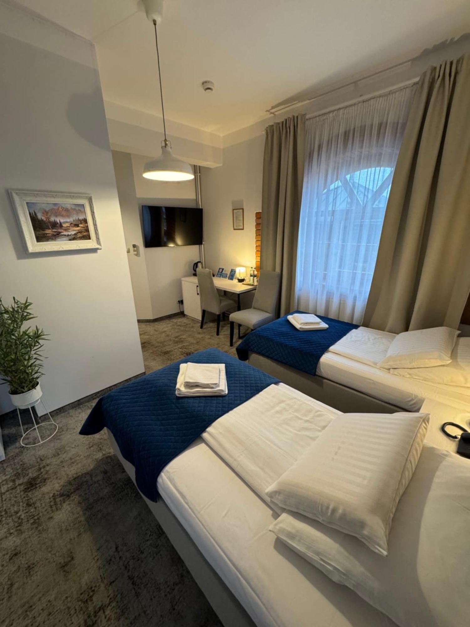 Hotel Staropolska Tomaszów Lubelski Kültér fotó