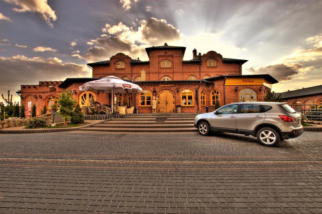Hotel Staropolska Tomaszów Lubelski Kültér fotó