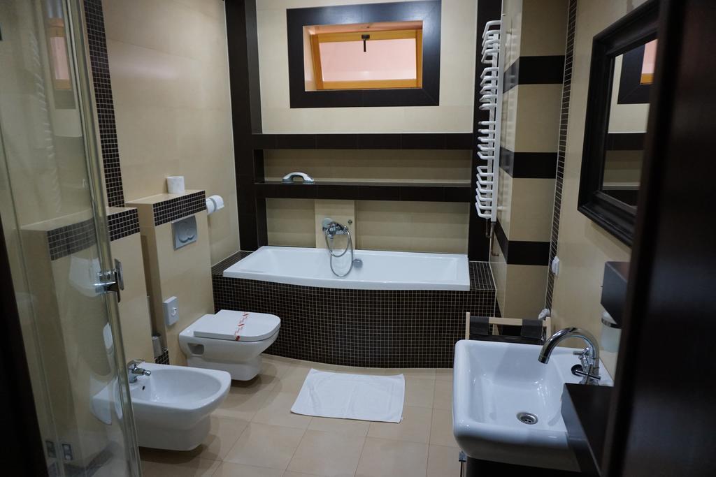 Hotel Staropolska Tomaszów Lubelski Kültér fotó